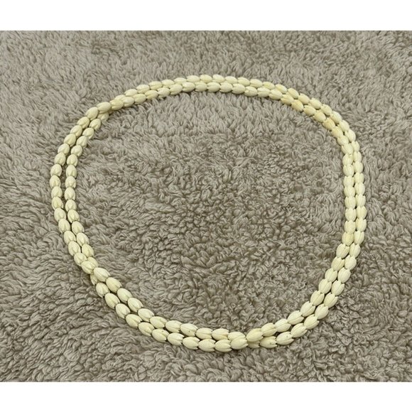 Unbranded Jewelry - vintage pikake necklace 34 In.